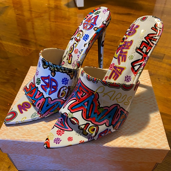 Shoes - White/Graffiti Pointed Open-Toe Heels